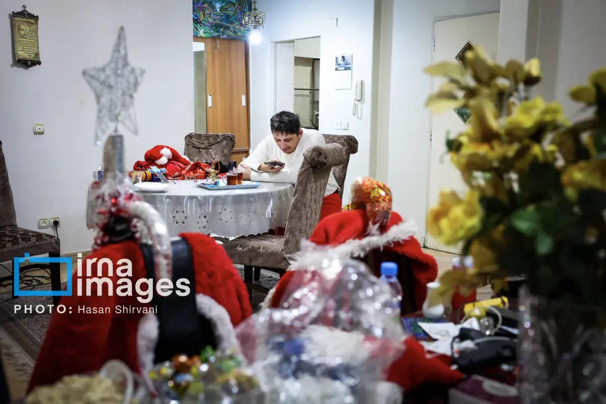 وقتی بابانوئل به خیابان‌های تهران می‌آید