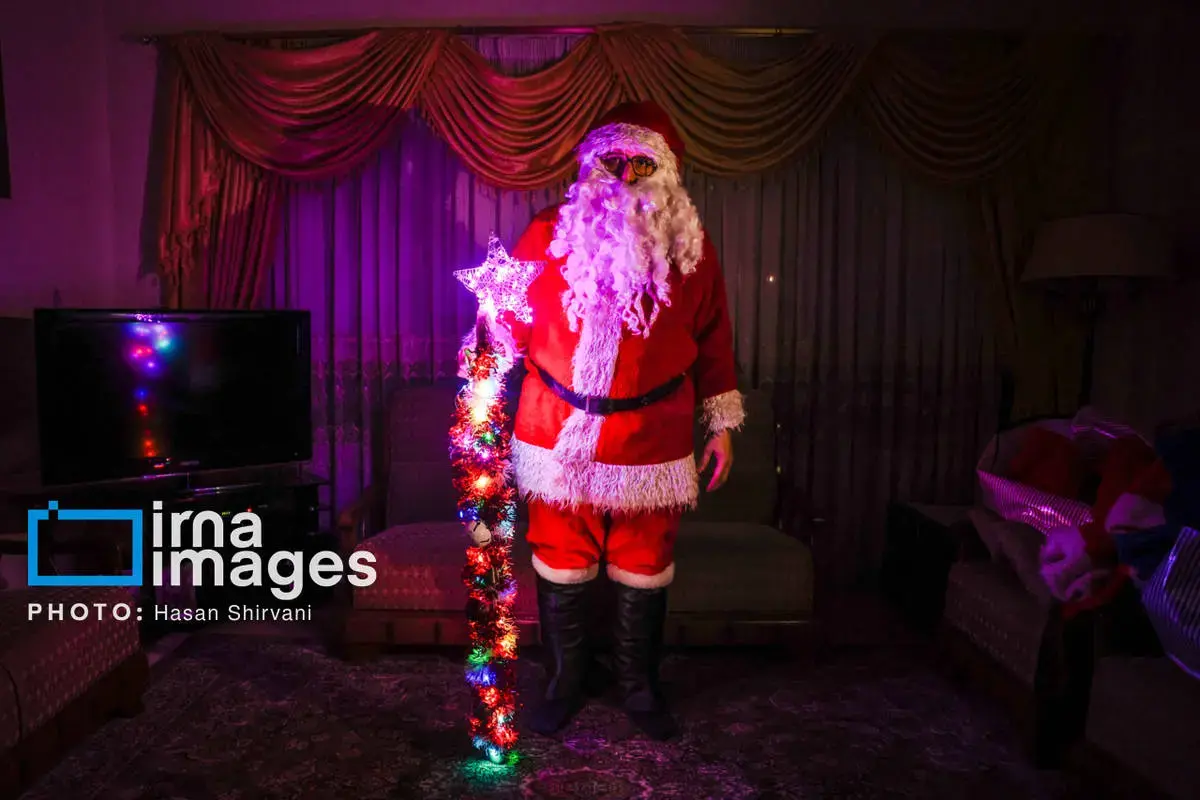 وقتی بابانوئل به خیابان‌های تهران می‌آید