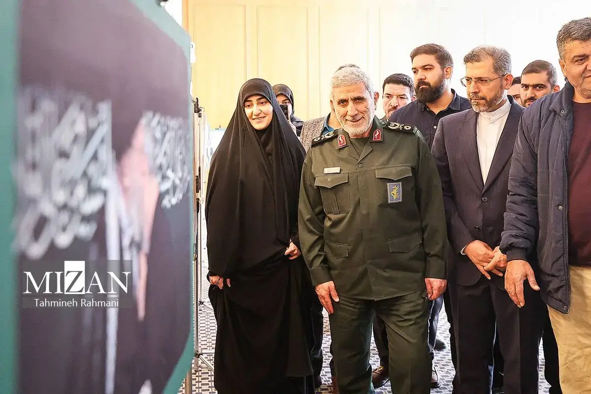 سردار قاآنی و زینب سلیمانی در کنفرانس مقاومت