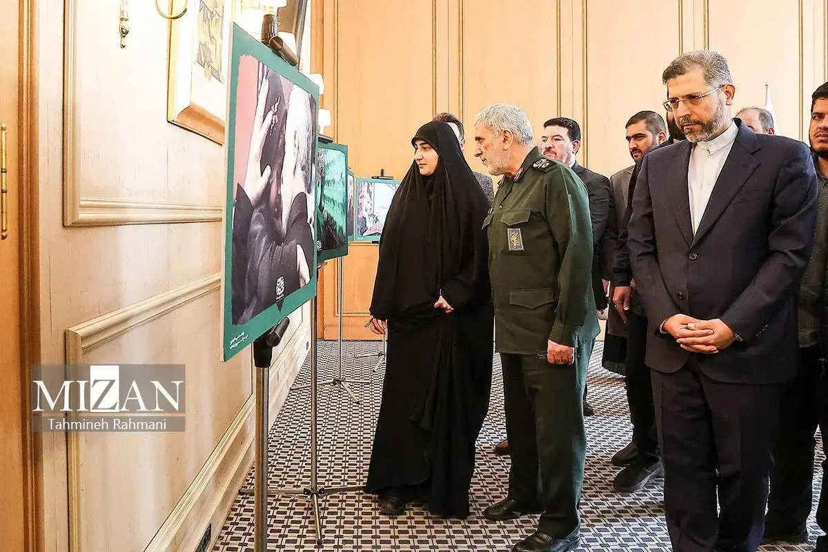 سردار قاآنی و زینب سلیمانی در کنفرانس مقاومت