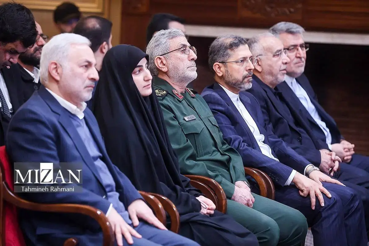 سردار قاآنی و زینب سلیمانی در کنفرانس مقاومت