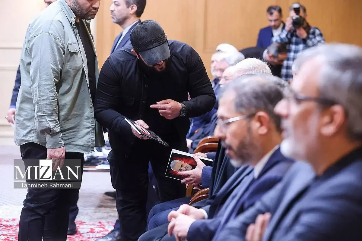 سردار قاآنی و زینب سلیمانی در کنفرانس مقاومت