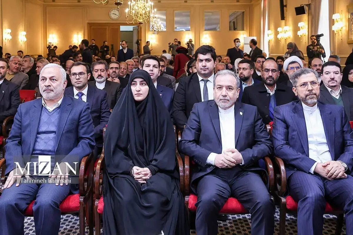 سردار قاآنی و زینب سلیمانی در کنفرانس مقاومت