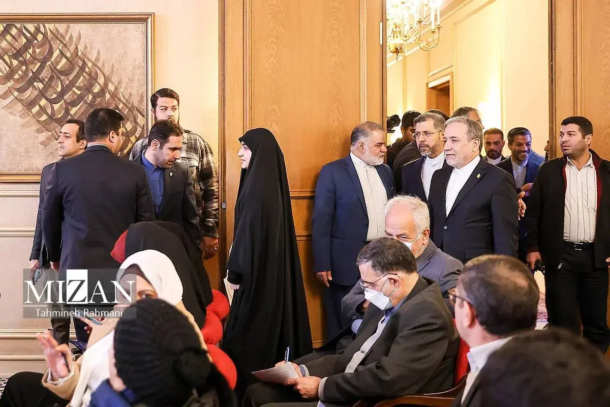 سردار قاآنی و زینب سلیمانی در کنفرانس مقاومت