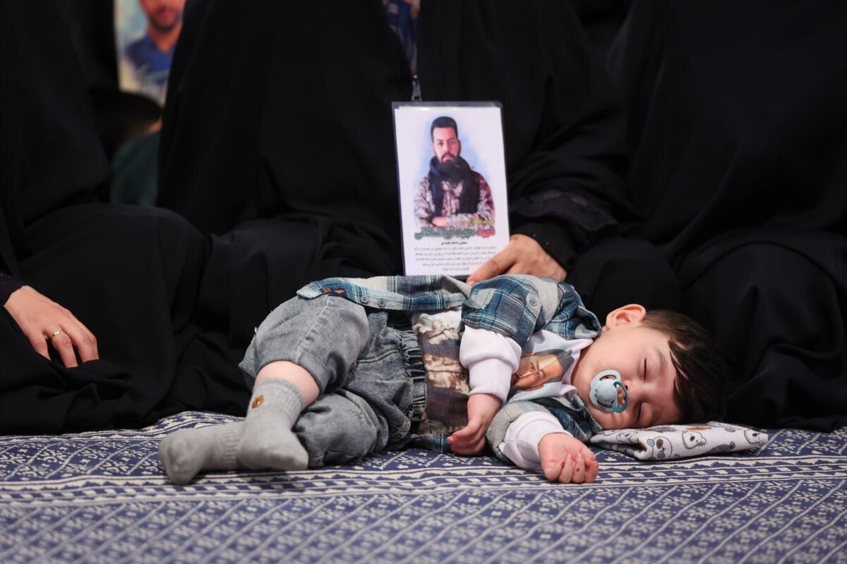 دیدار خانواده‌های شهدای جنگ ۱۲ روزه با رهبر انقلاب