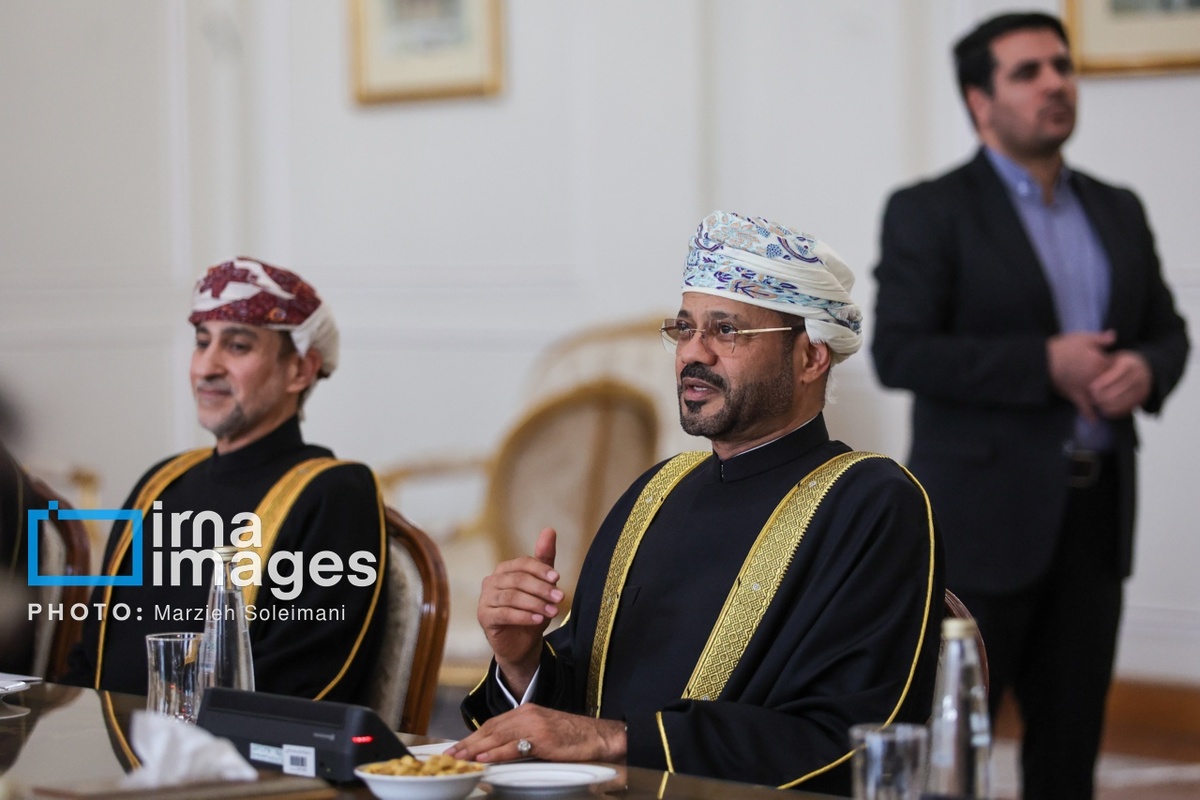 دیدار عباس عراقچی با وزیر امور خارجه عمان
