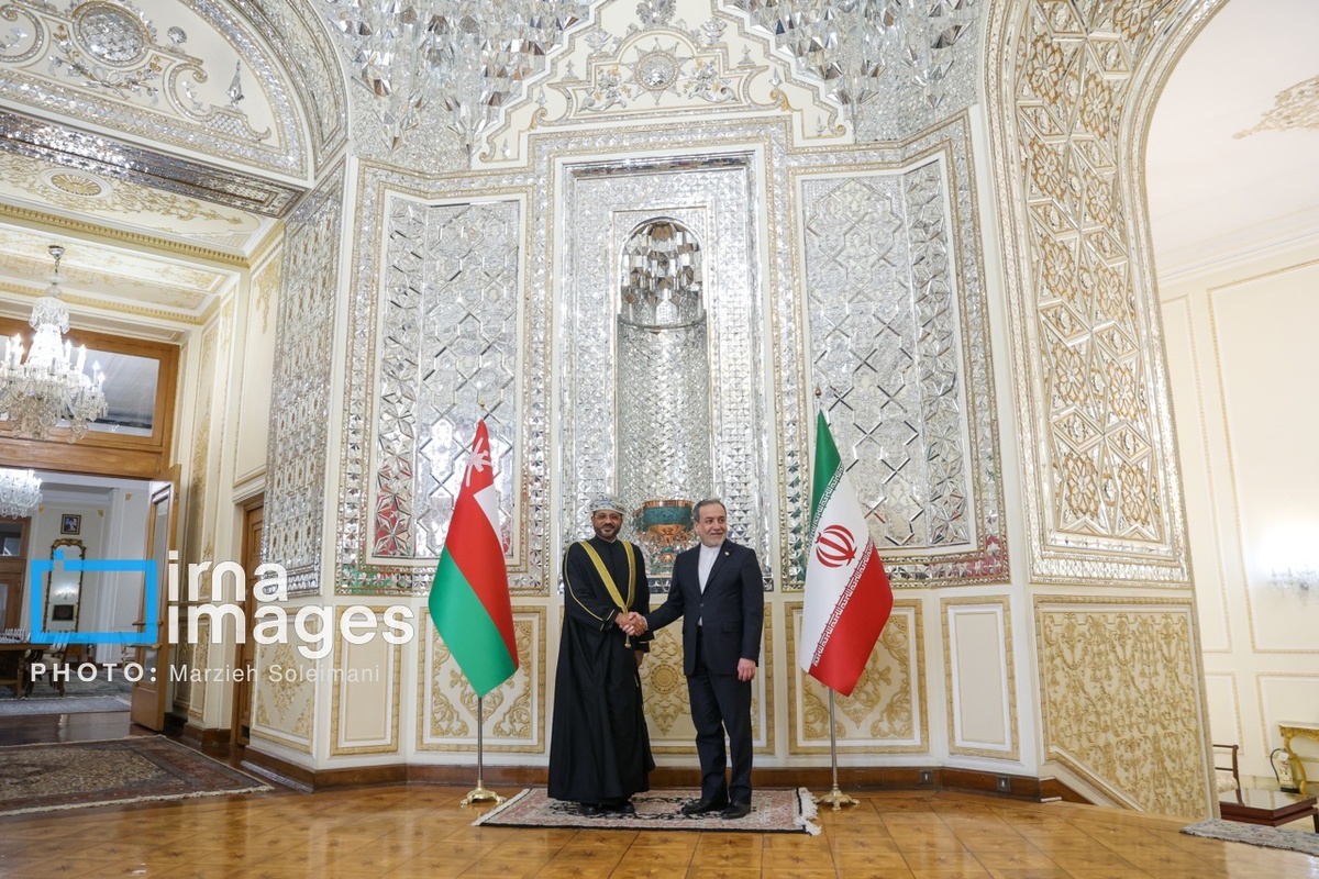 دیدار عباس عراقچی با وزیر امور خارجه عمان