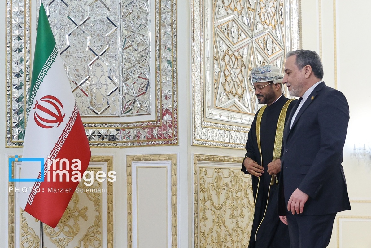 دیدار عباس عراقچی با وزیر امور خارجه عمان