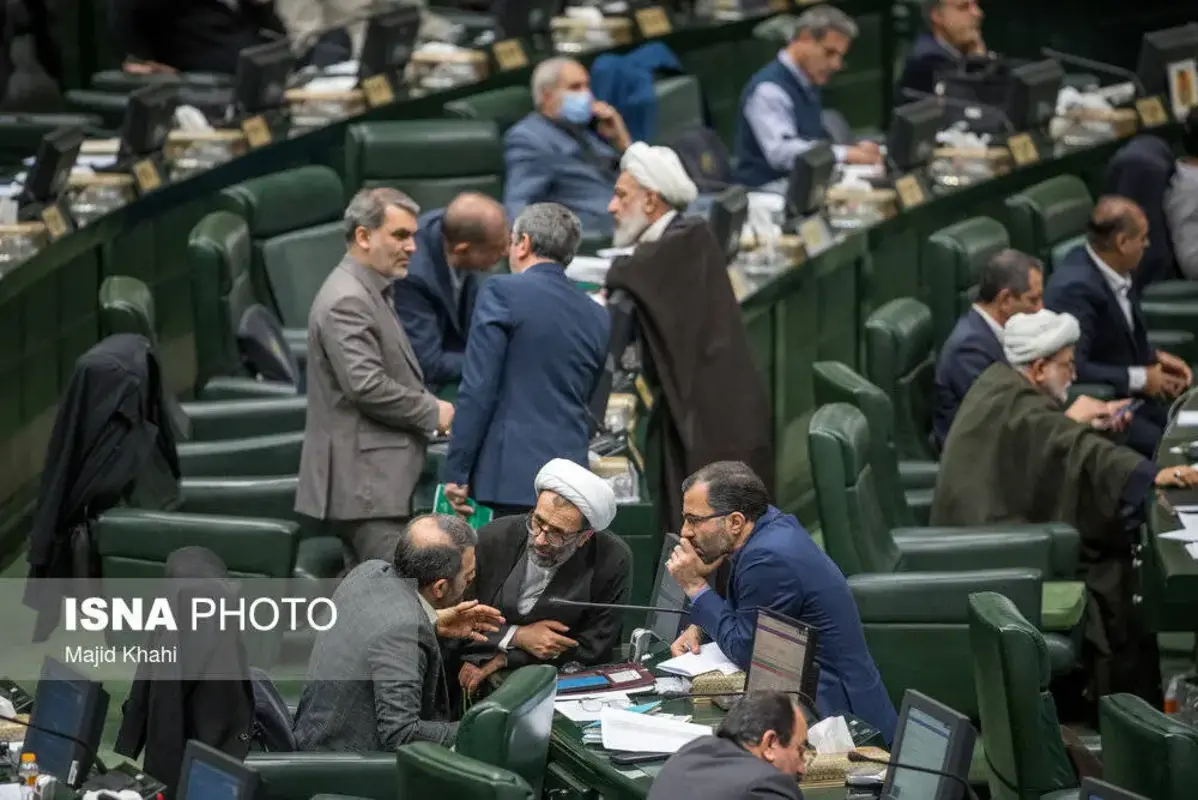 حاشیه‌هایی از صحن علنی مجلس پس از نا آرامی‌های اخیر