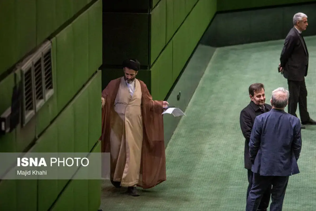 حاشیه‌هایی از صحن علنی مجلس پس از نا آرامی‌های اخیر