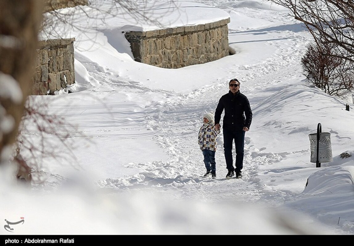 آبشار گنجنامه همدان یخ زد