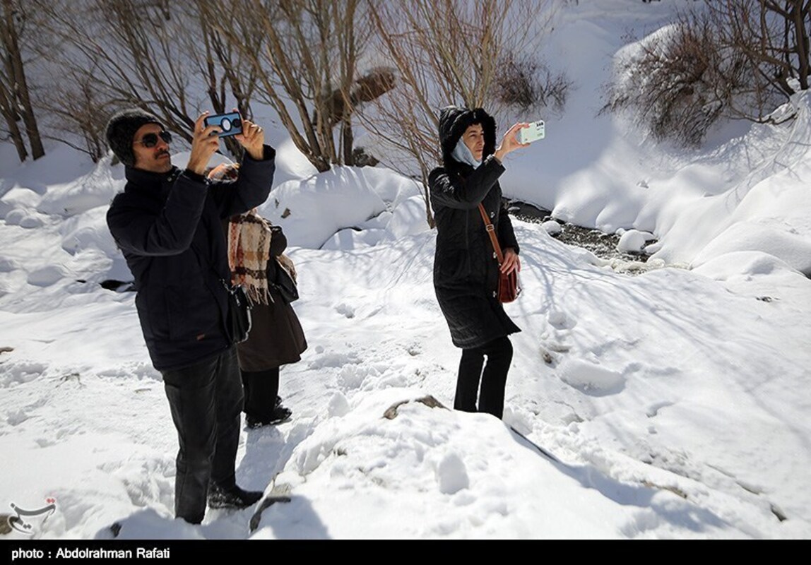 آبشار گنجنامه همدان یخ زد