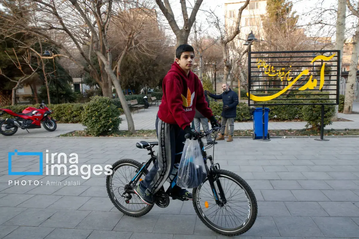 اجرای نامیران در سومین روز جشنواره تئاتر خیابانی فجر