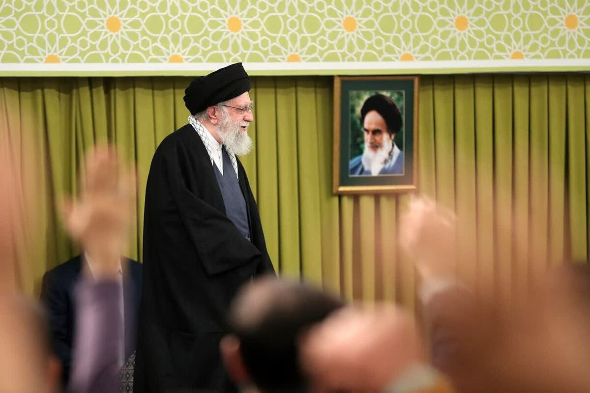 عکس / دیدار اقشار مختلف مردم با رهبر انقلاب در دهه فجر