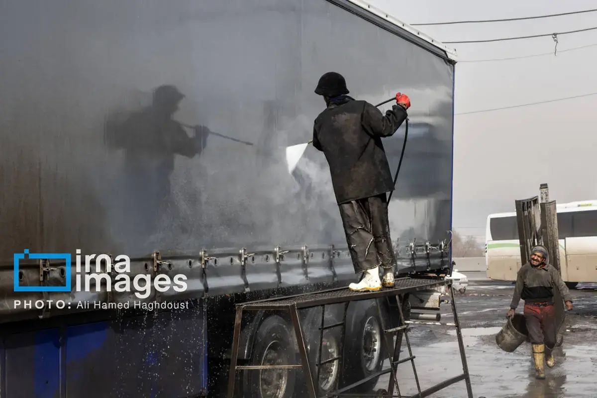  پشت‌صحنه کارواش ماشین‌های سنگین 