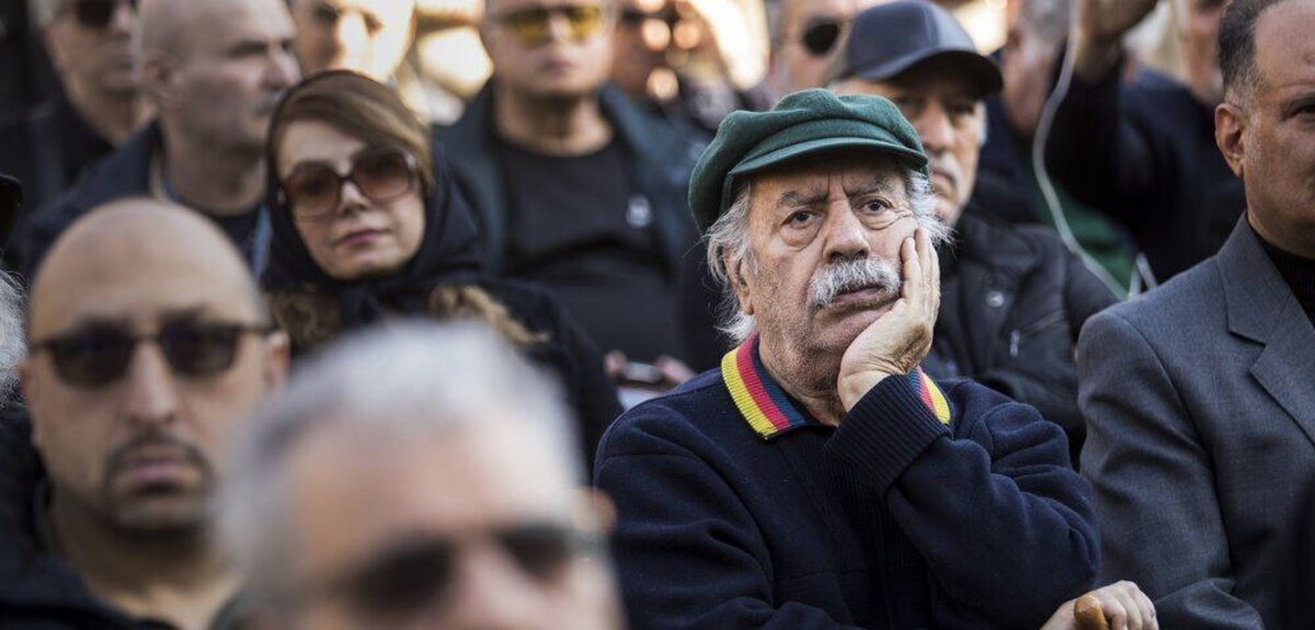 تصاویری از مراسم تشییع پیکر عنایت بخشی