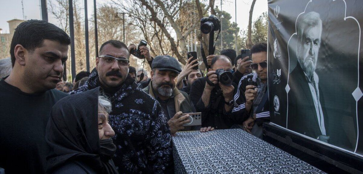 تصاویری از مراسم تشییع پیکر عنایت بخشی