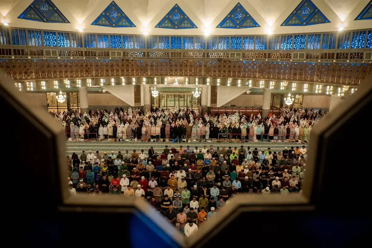 استقبال مسلمانان جهان از آغاز ماه مبارک رمضان