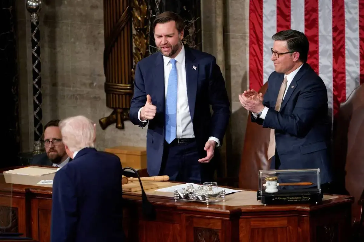 حاشیه‌هایی از سخنرانی سالانه ترامپ در کنگره آمریکا