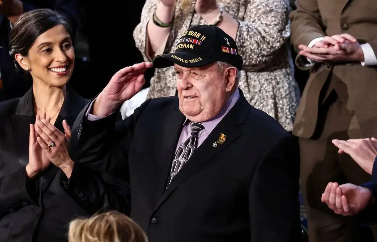 حاشیه‌هایی از سخنرانی سالانه ترامپ در کنگره آمریکا