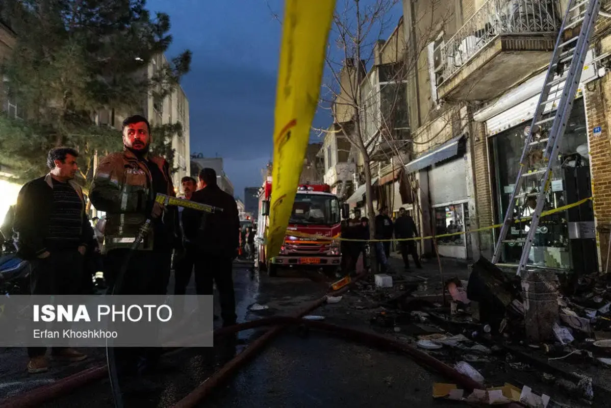 آتش‌سوزی یک انبار لوازم الکترونیکی در لاله‌زار 