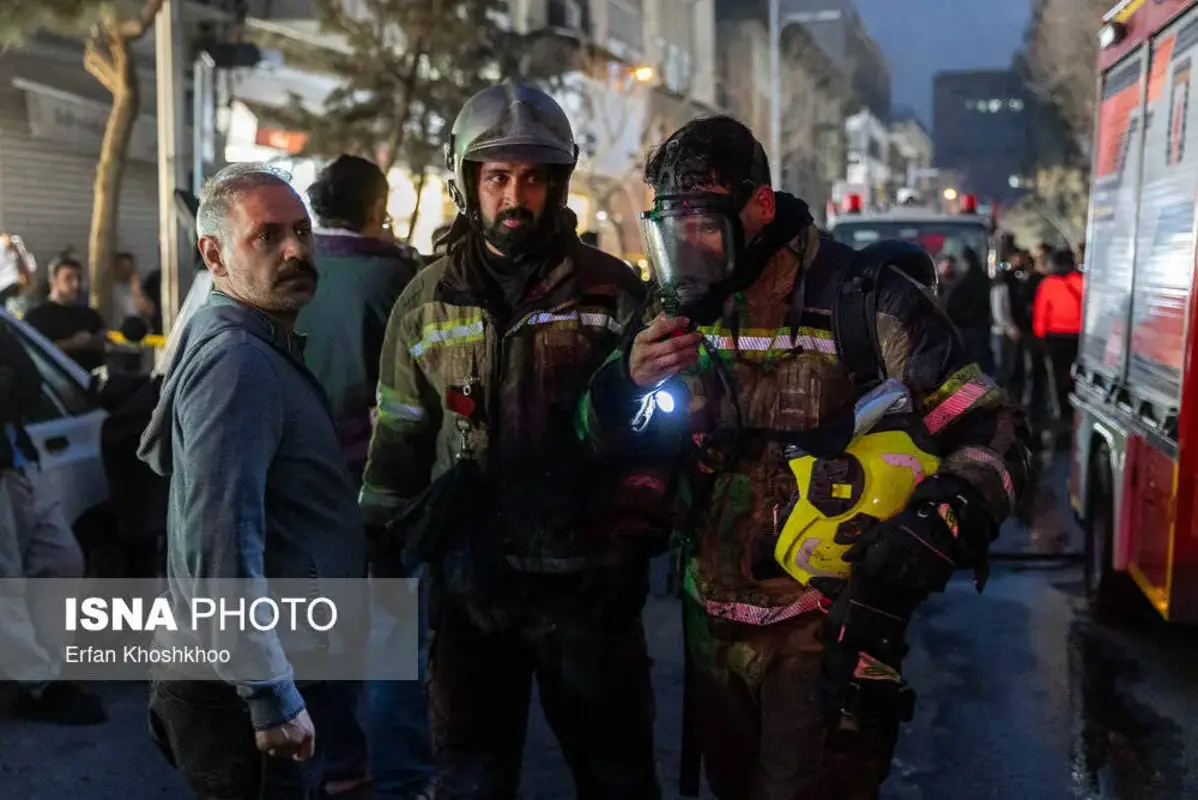 آتش‌سوزی یک انبار لوازم الکترونیکی در لاله‌زار 