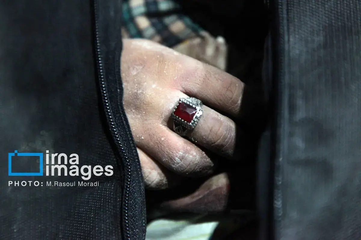 شناسایی پیکر شهدای دبستان دخترانه میناب