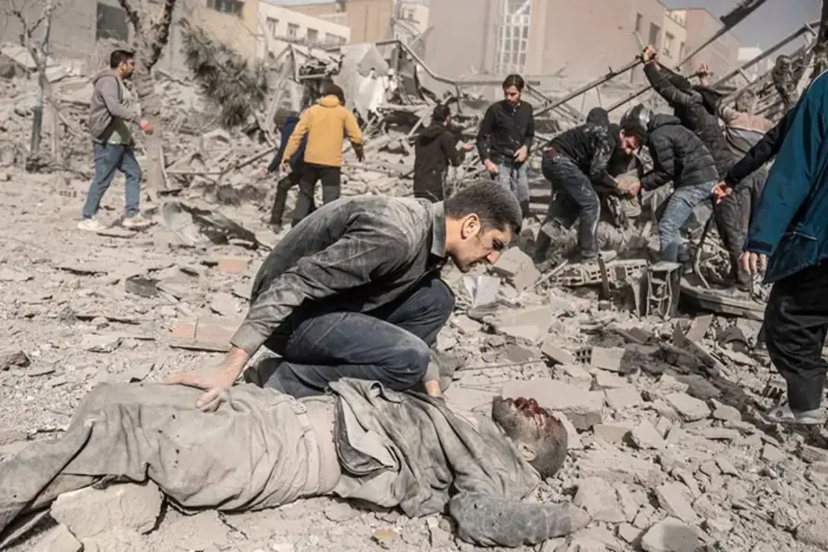  تصاویری از حمله دیروز اسرائیل به میدان فردوسی تهران 