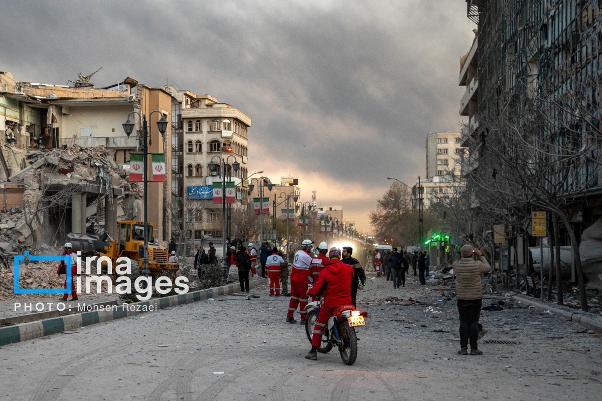 حمله هوایی به خیابان کارگر جنوبی تهران