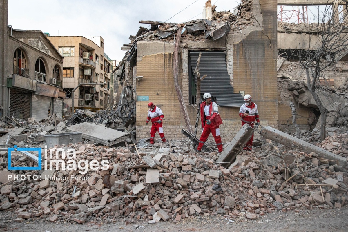 حمله هوایی به خیابان کارگر جنوبی تهران