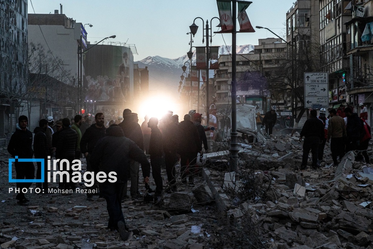 حمله هوایی به خیابان کارگر جنوبی تهران