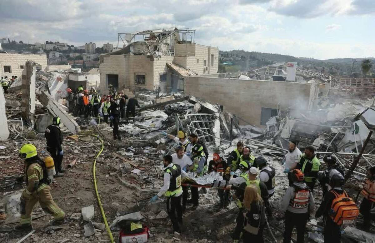 عکس/ ویرانی گسترده ناشی از موشک‌های ایرانی در تل آویو