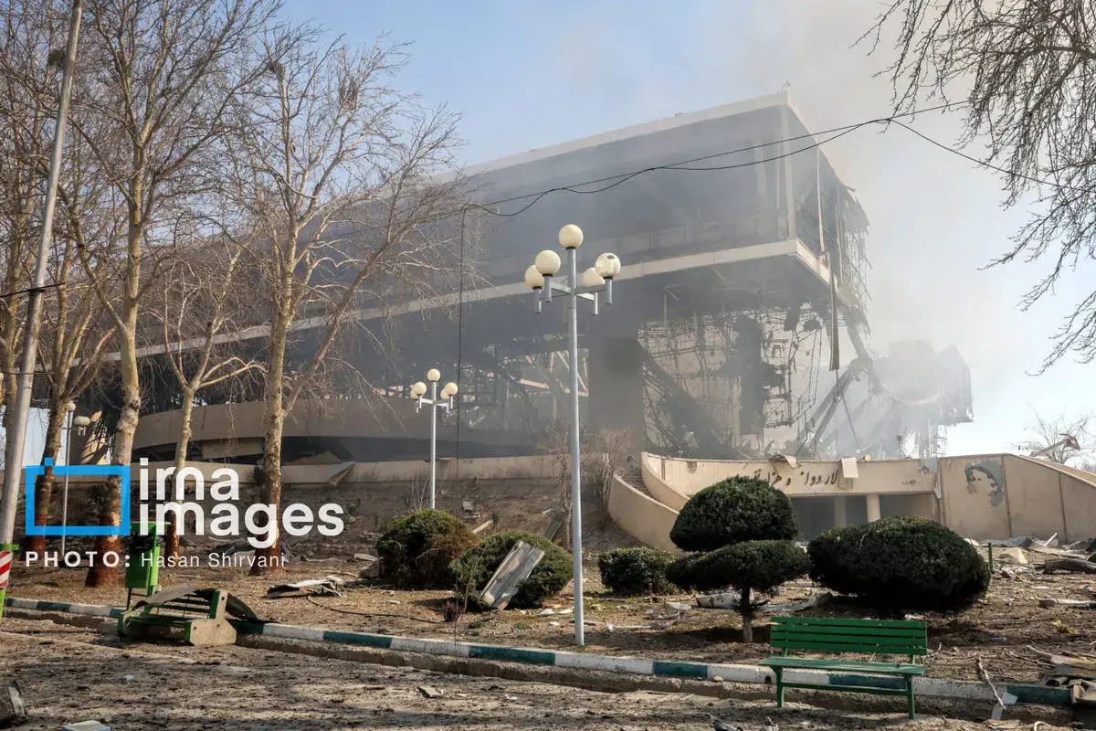 آثار حمله هوایی آمریکا و اسرائیل به سالن ۱۲ هزار نفری استادیوم آزادی