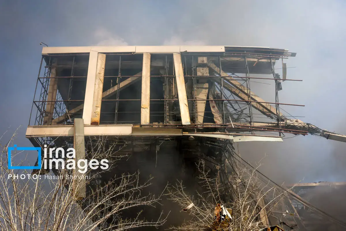 آثار حمله هوایی آمریکا و اسرائیل به سالن ۱۲ هزار نفری استادیوم آزادی