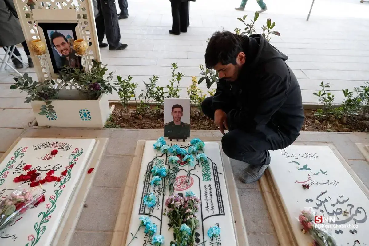 حال و هوای غم‌انگیز قطعه ۴۲ بهشت زهرا