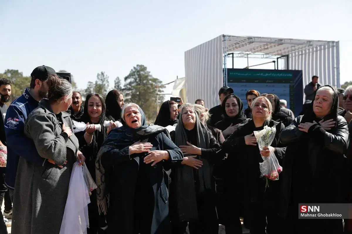 حال و هوای غم‌انگیز قطعه ۴۲ بهشت زهرا