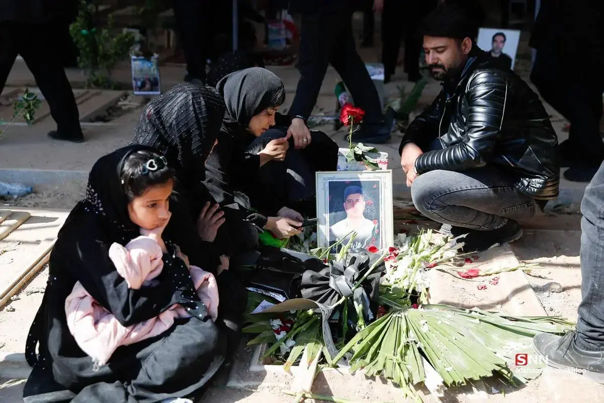 حال و هوای غم‌انگیز قطعه ۴۲ بهشت زهرا