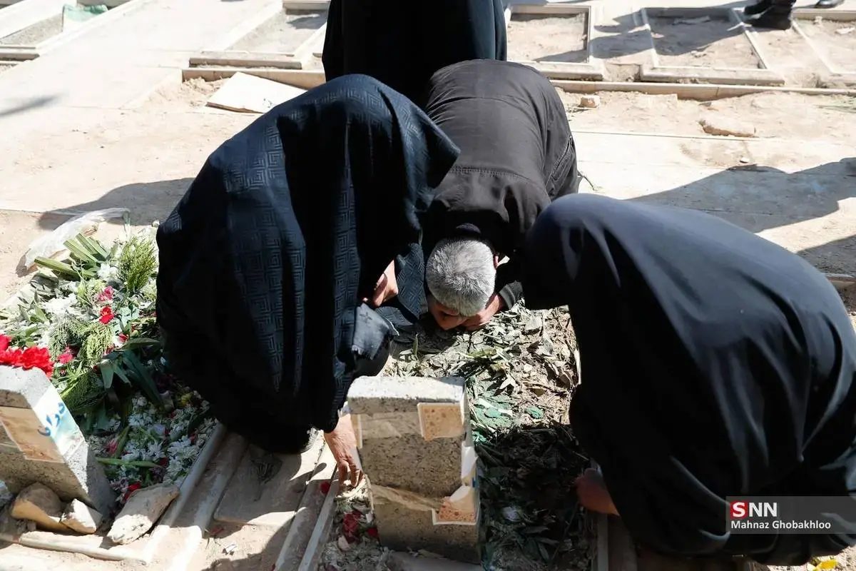 حال و هوای غم‌انگیز قطعه ۴۲ بهشت زهرا