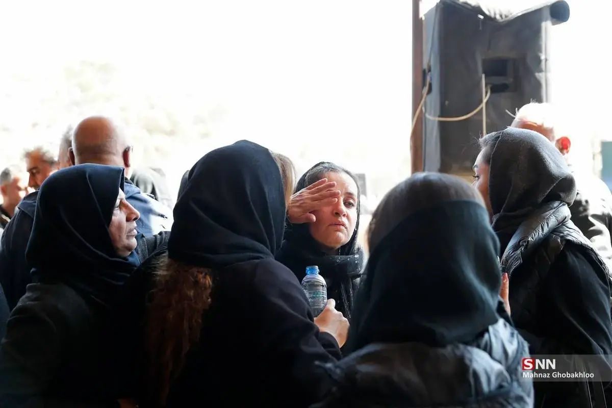 حال و هوای غم‌انگیز قطعه ۴۲ بهشت زهرا