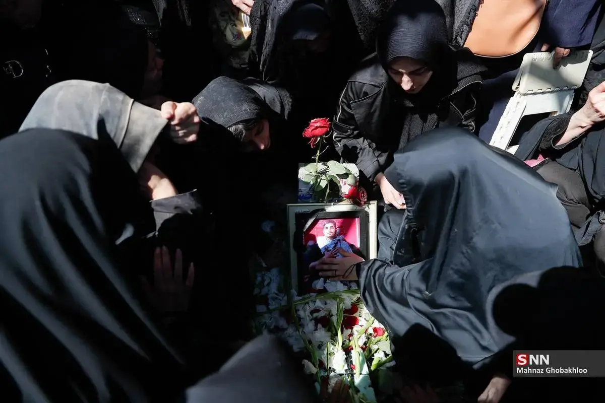 حال و هوای غم‌انگیز قطعه ۴۲ بهشت زهرا