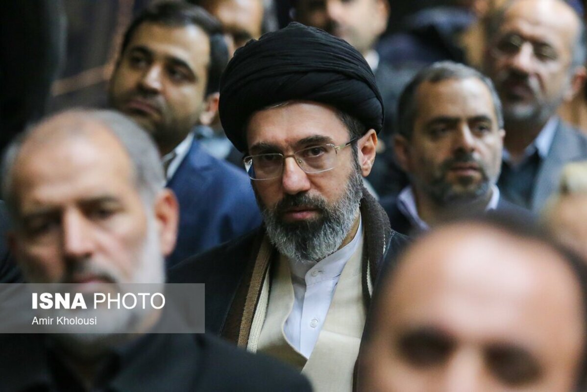 آیت الله سیدمجتبی خامنه‌ای در یک نگاه