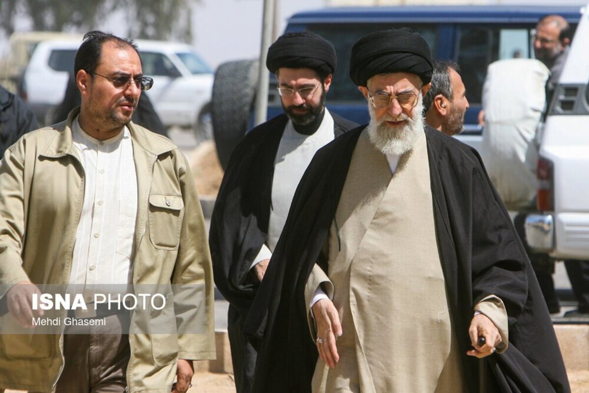 آیت الله سیدمجتبی خامنه‌ای در یک نگاه