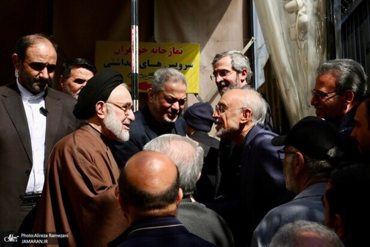 حاشیه مراسم ترحیم دکتر خرازی با حضور خاتمی و جنتی