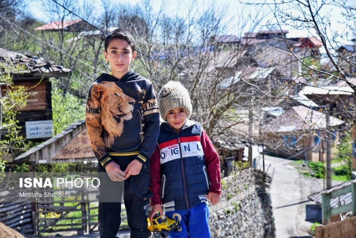 روستای زیبای شانه‌تراش جایی میان مه و کوه