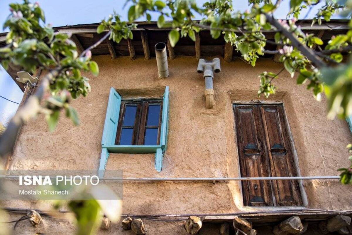 روستای زیبای شانه‌تراش جایی میان مه و کوه