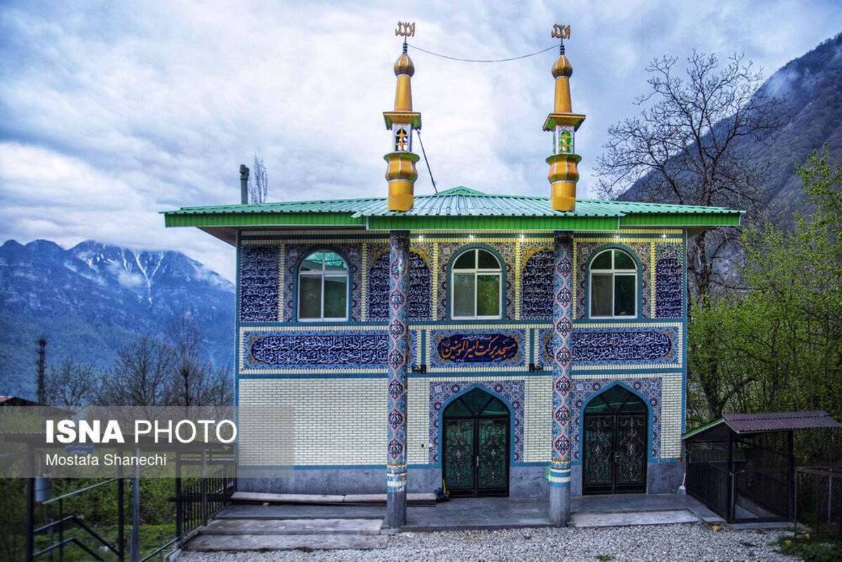 روستای زیبای شانه‌تراش جایی میان مه و کوه