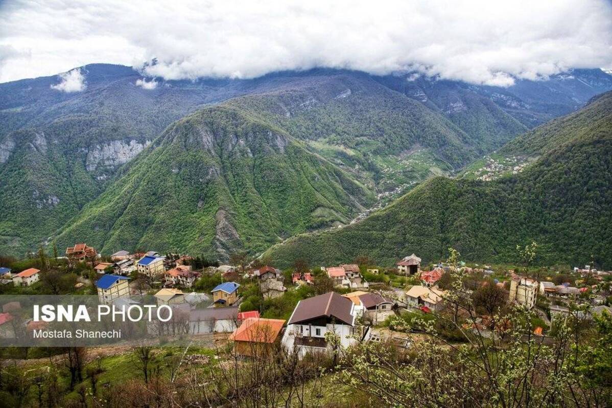 روستای زیبای شانه‌تراش جایی میان مه و کوه
