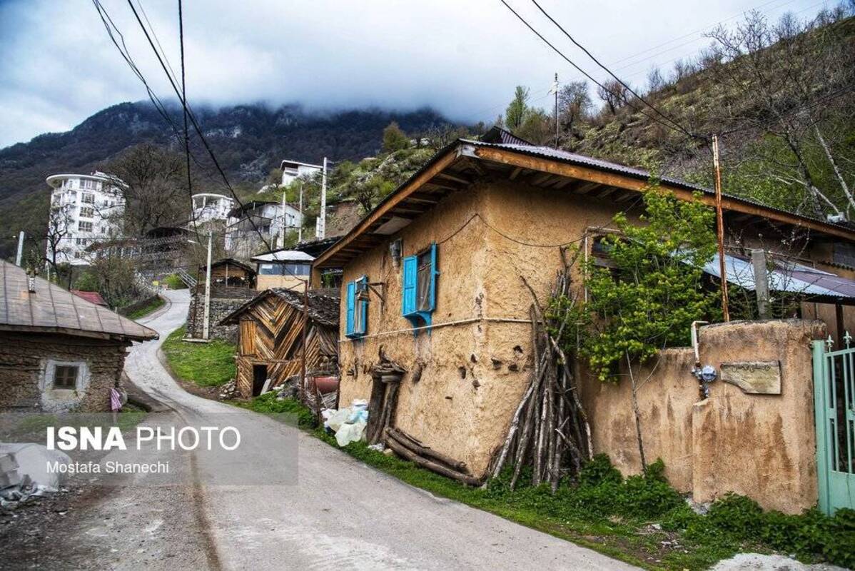 روستای زیبای شانه‌تراش جایی میان مه و کوه