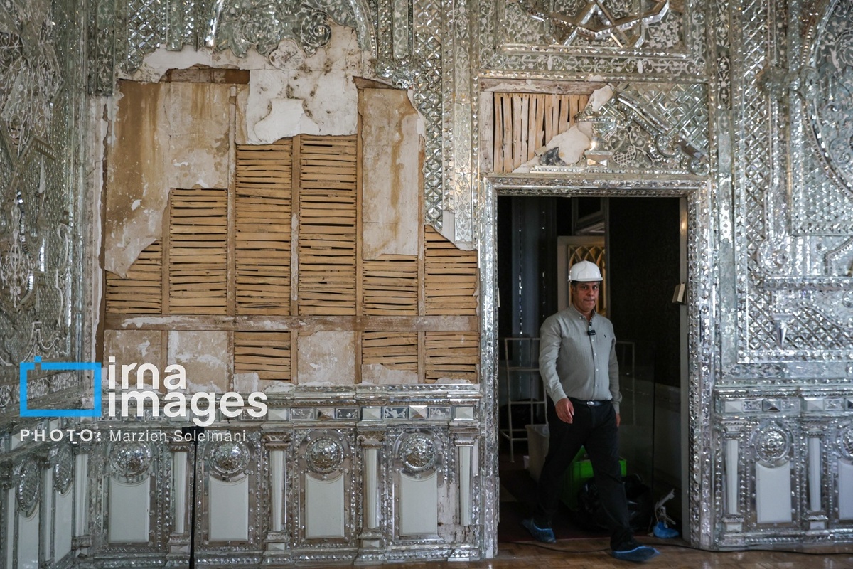  عکس/ خسارات برجا مانده بر کاخ سعدآباد در اثر جنگ