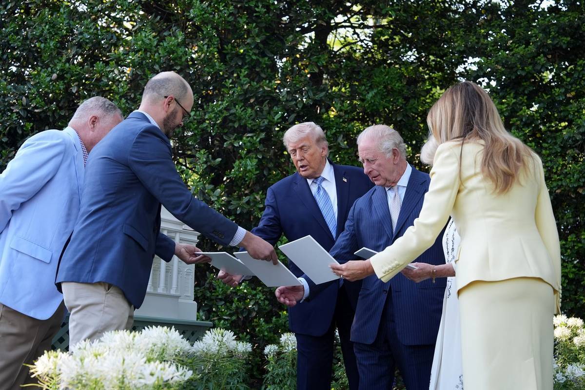 بازدید خانواده سلطنتی از کندوهای زنبور عسل کاخ سفید 